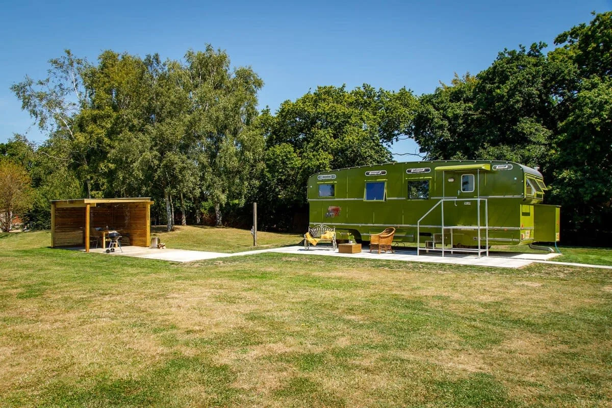 Nestled in the West Sussex countryside just 10 minutes from the beaches at Bracklesham and Witterings.
