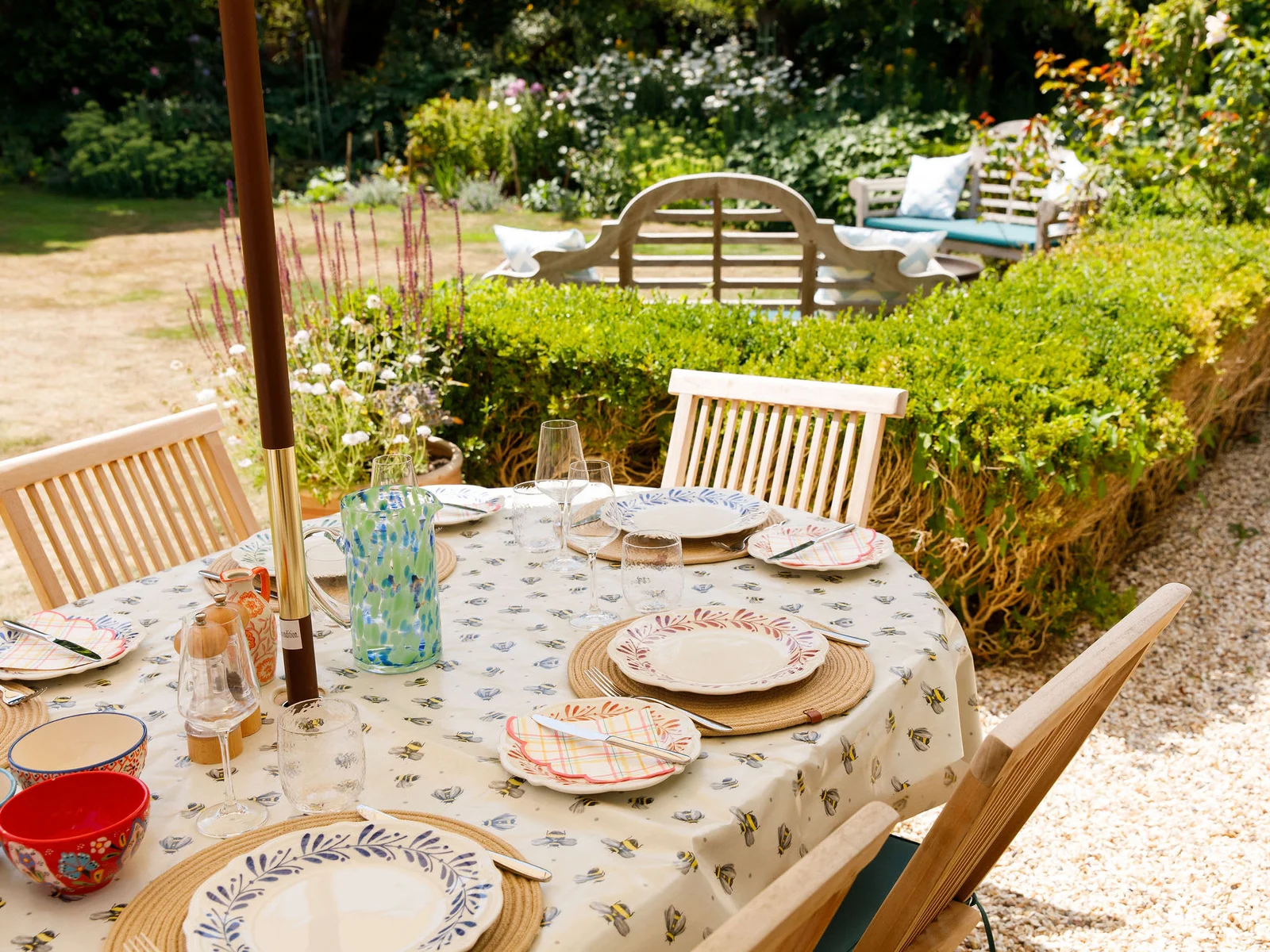 In the garden you will find outdoor dining furniture to seat 10 along with bench seating.