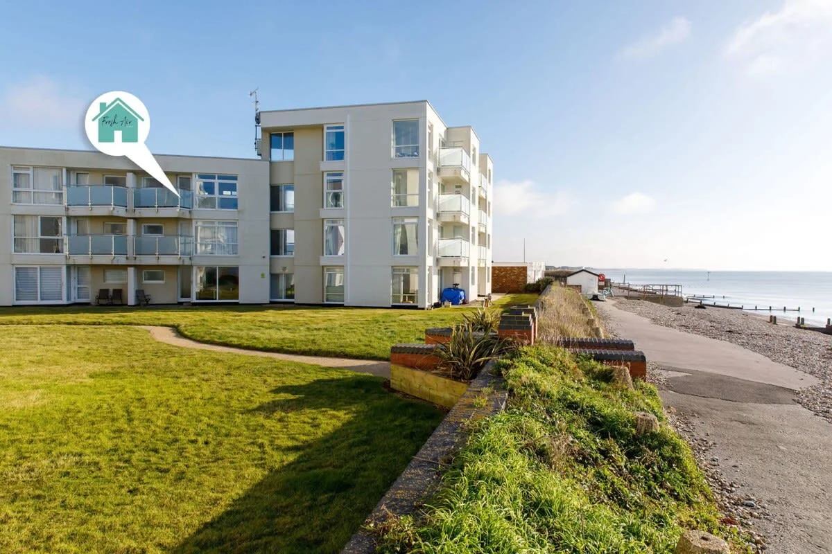 This image shows exactly where the apartment is...look how close to the beach.