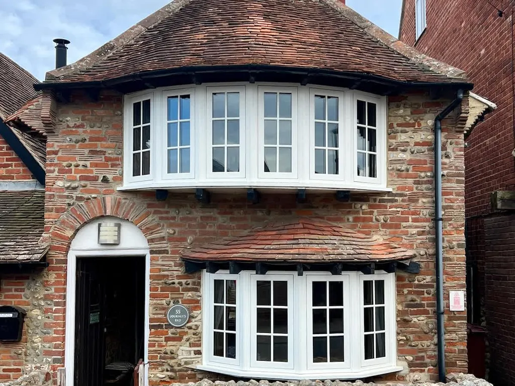 Journey’s End Luxury Cottage 100m from Sea