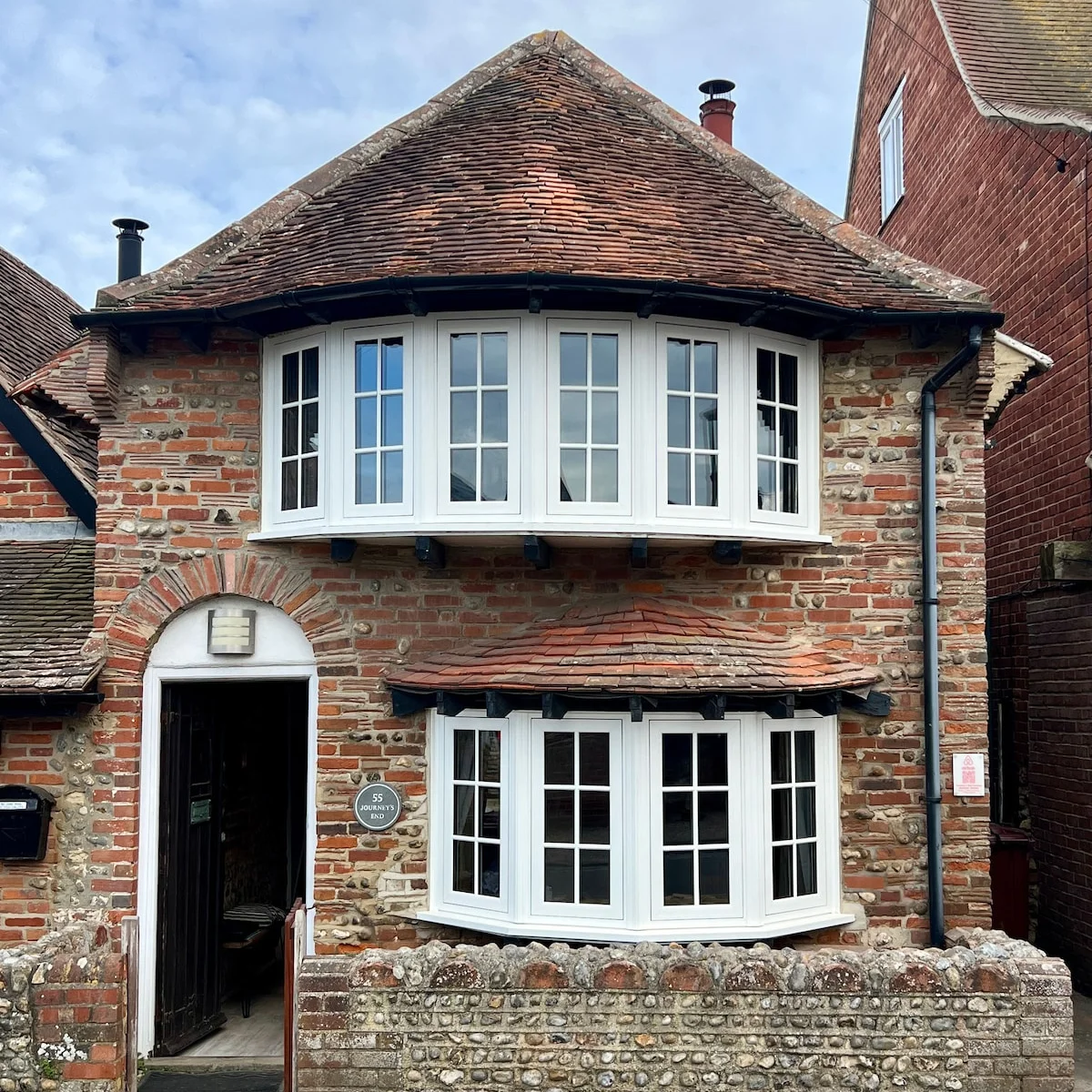 Journey’s End Luxury Cottage 100m from Sea