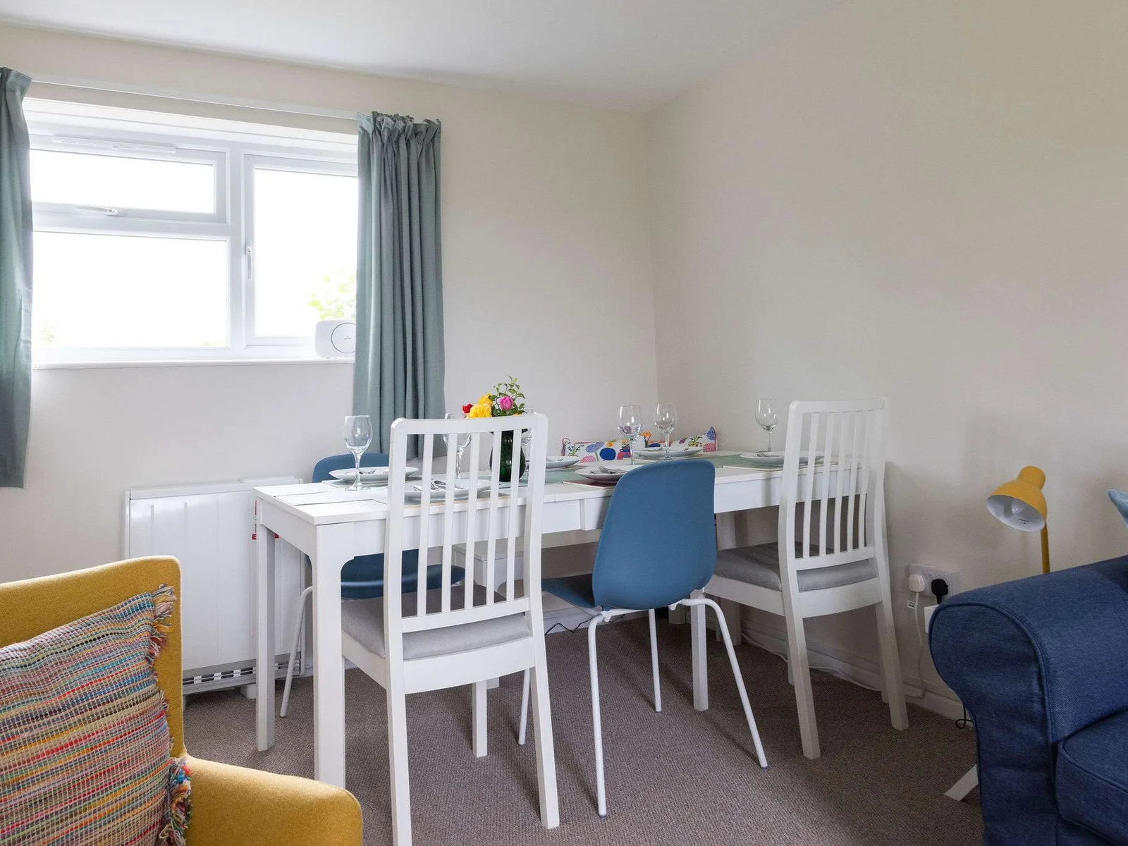 Dining table comfortably seats all six guests!