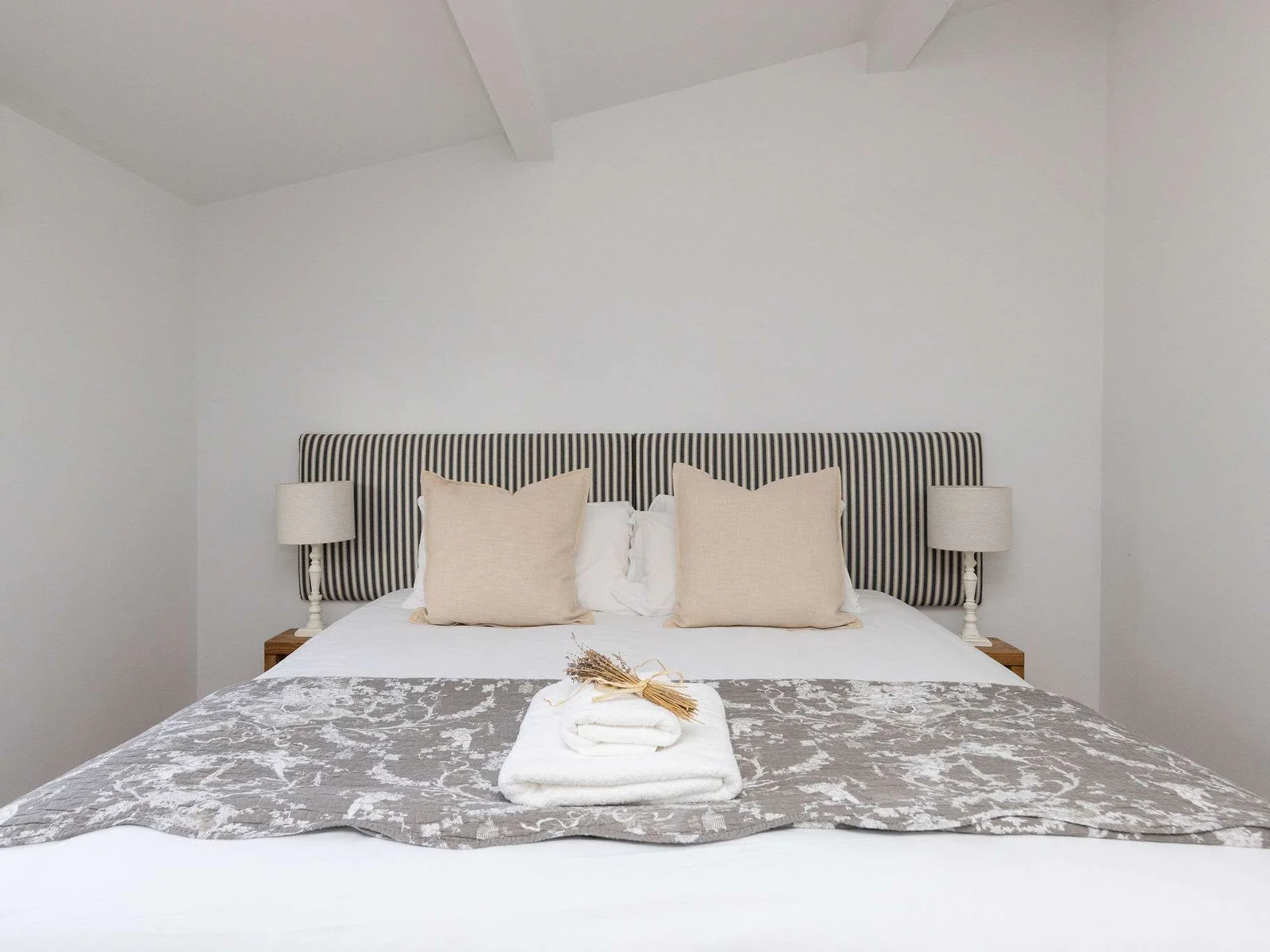 The quality linen will ensure you have a great night rest!