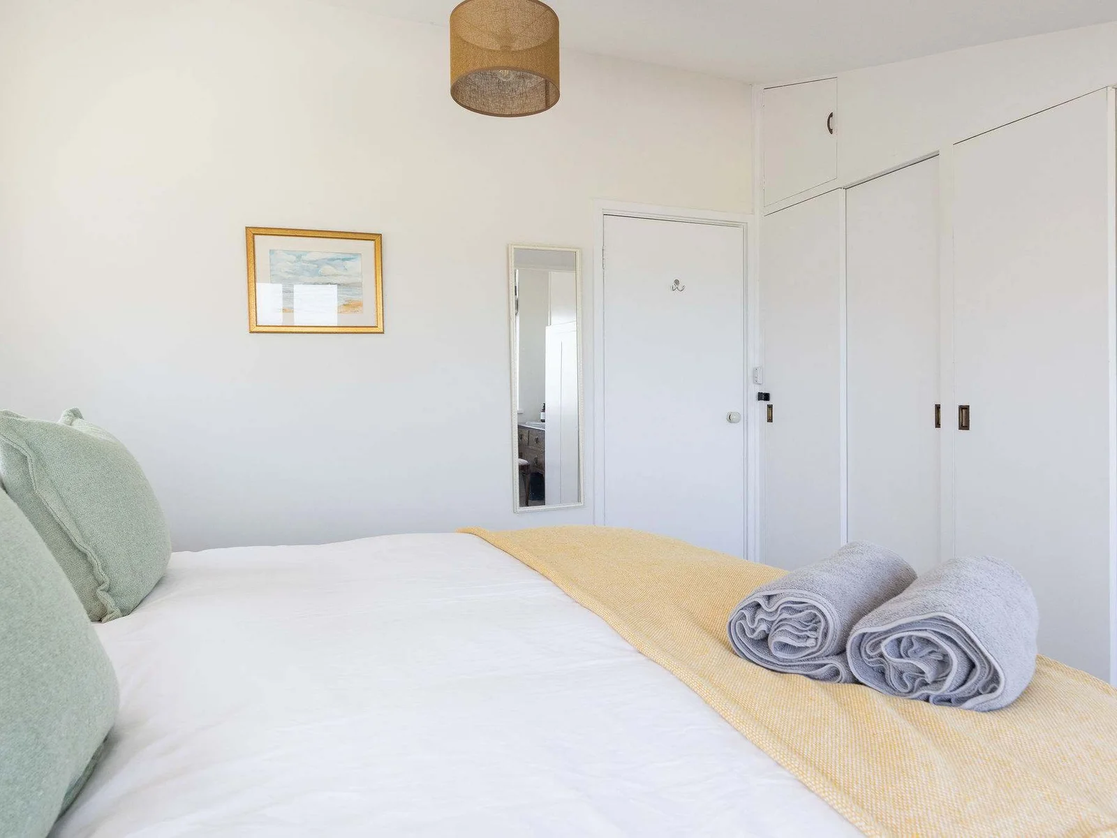 Built-in wardrobes and coastal calm vibes
