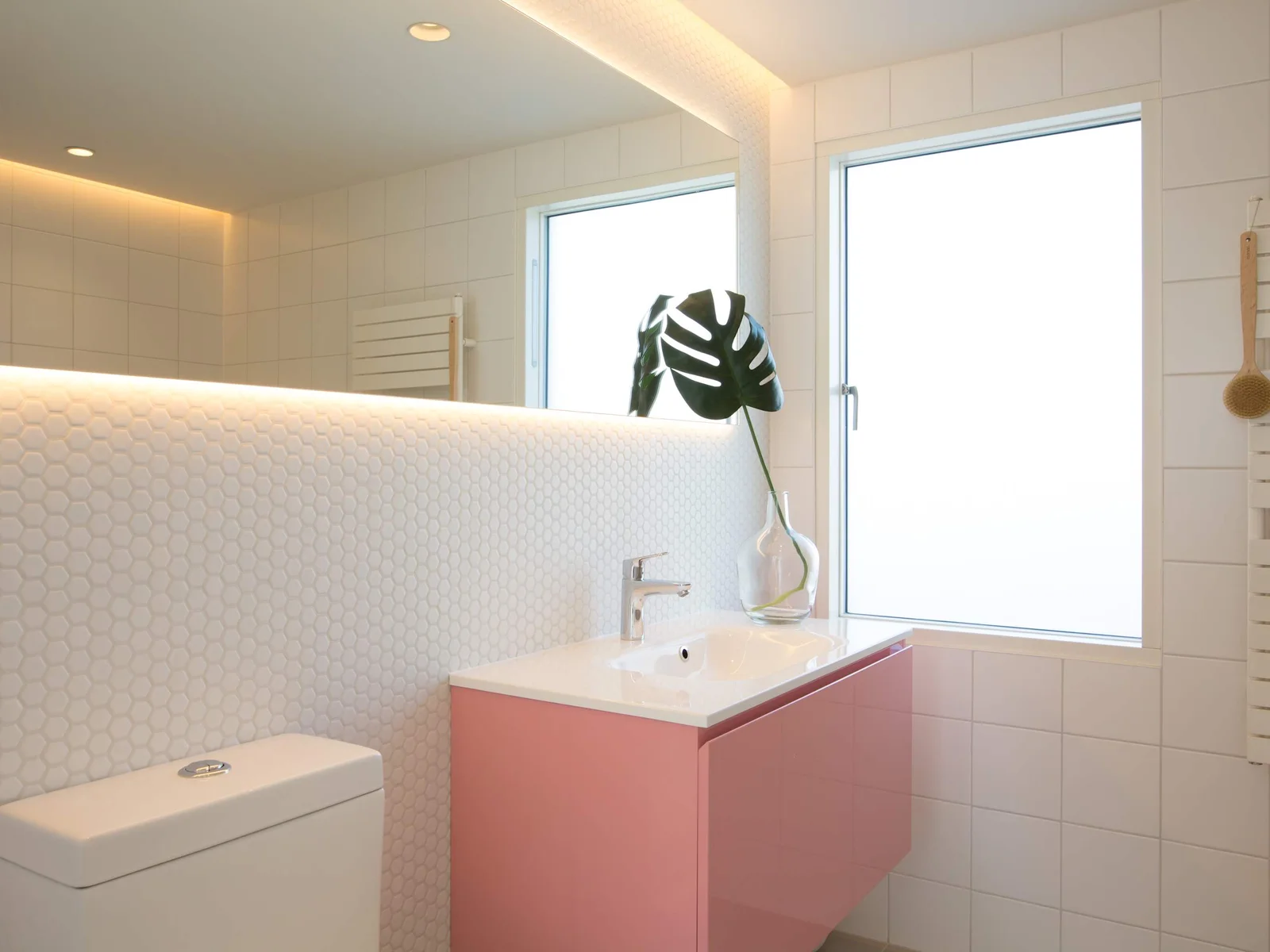 Freshen up in style! The bathrooms all have fantastic lighting with quality fixtures and fittings.