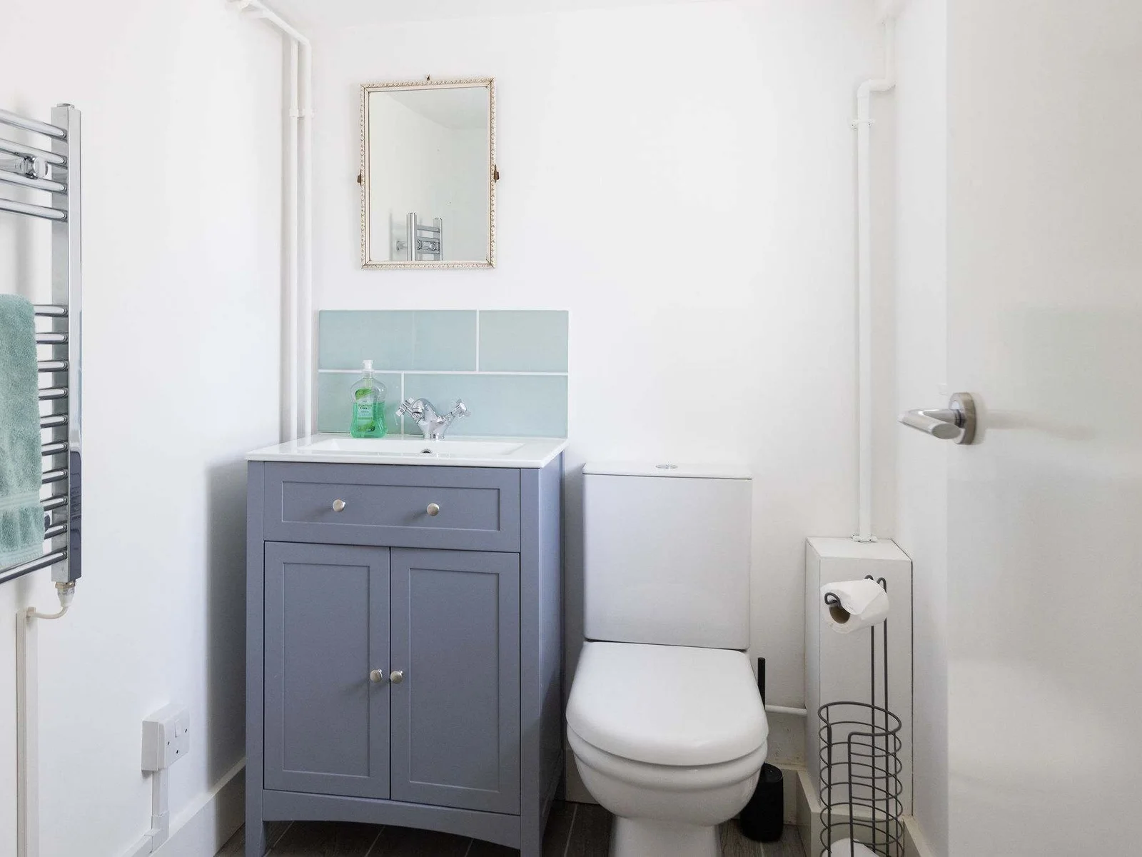 Third bathroom with a fresh modern feel