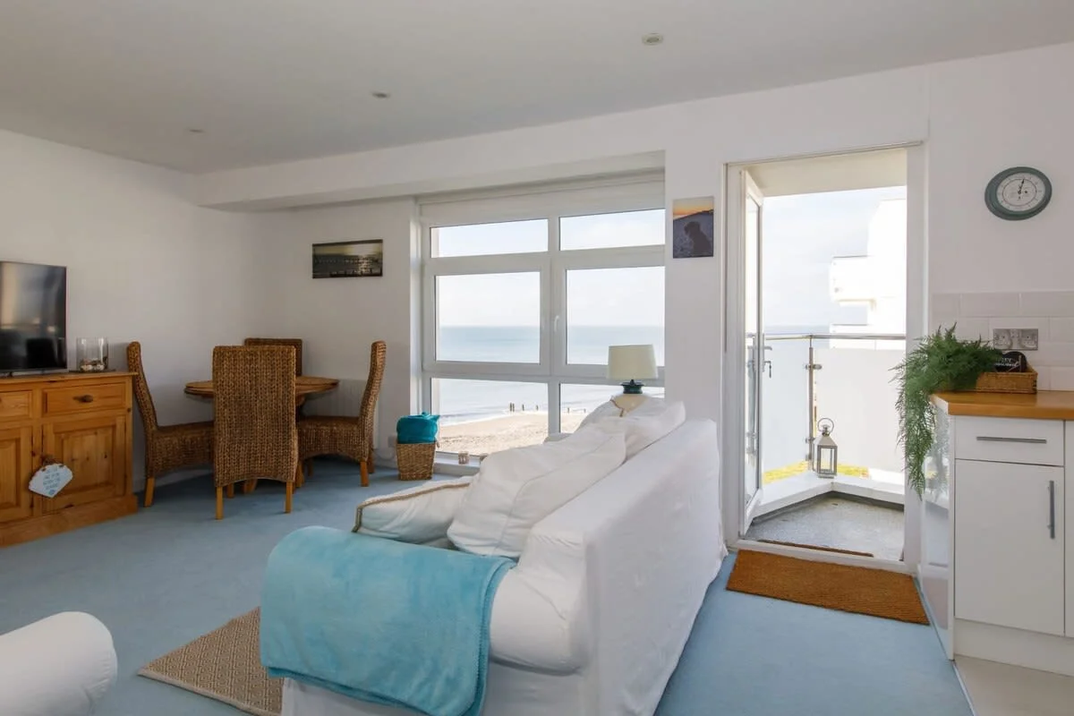 After a day at the beach or exploring further afield, come back to an inviting and cosy living space.