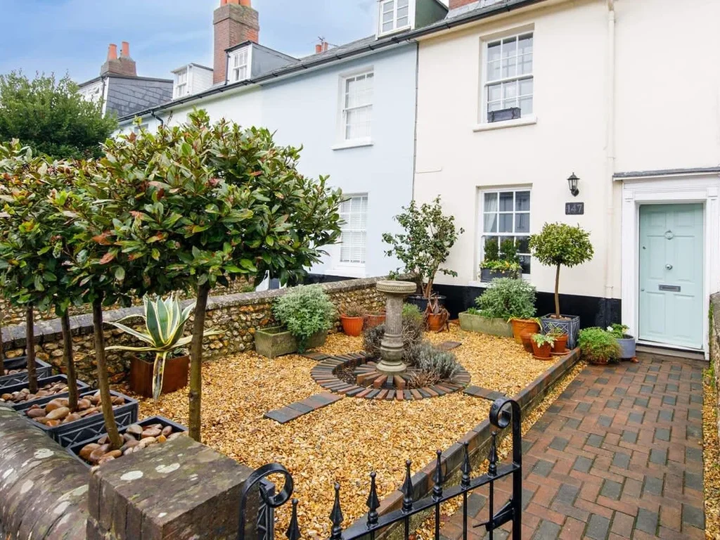 Beautiful Georgian Home in Heart of City