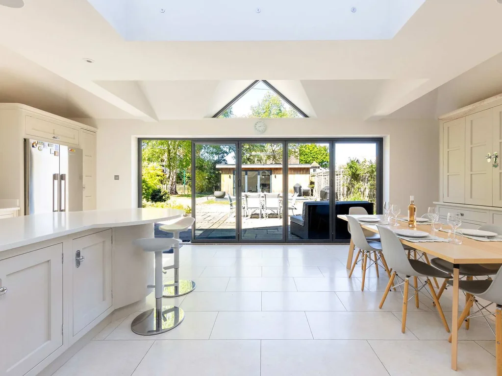 Bosham Getaway in Relaxed Seafront Luxury