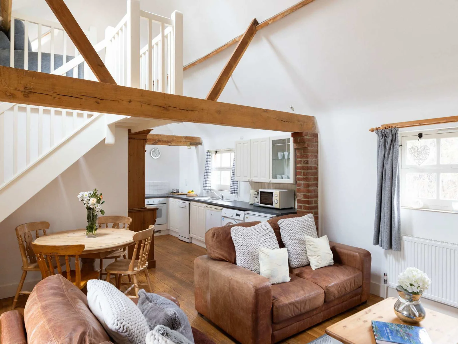 Regardless of the wooden features, the barn is light and bright throughout.