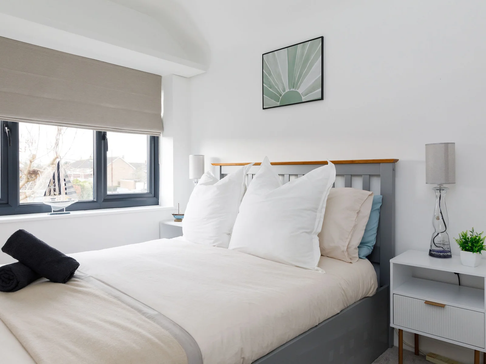 A double bed can be found in the second bedroom.
