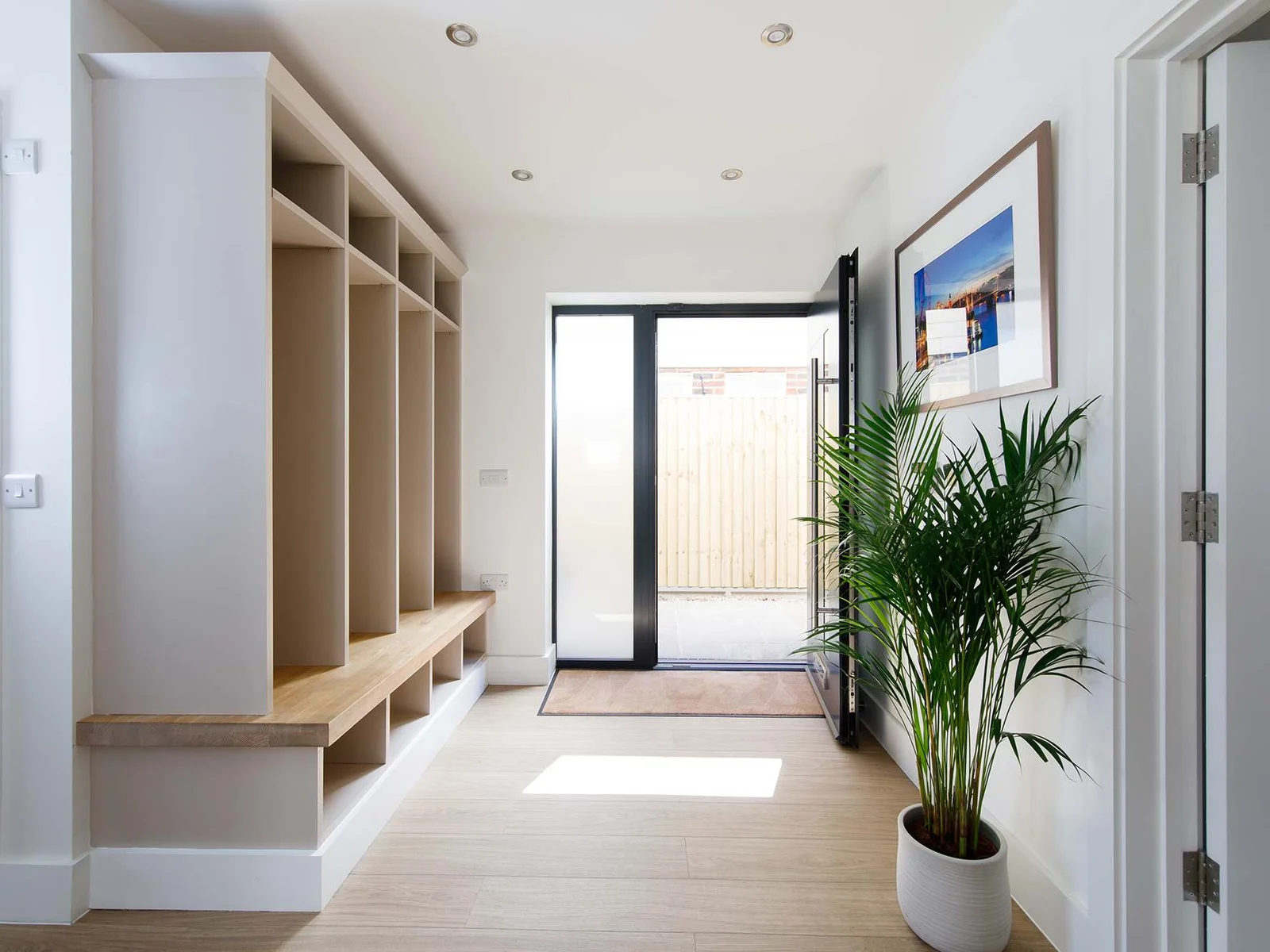 There is plenty of storage space for shoes, coats and beach equipment.