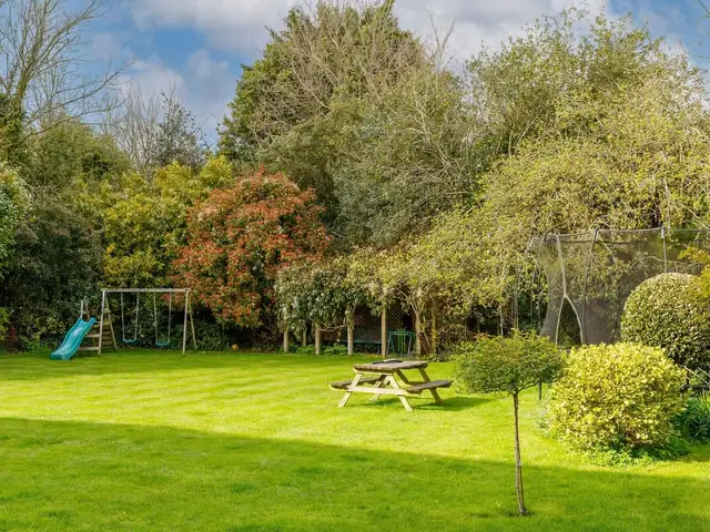 Amazing 5 BR Country Home ~ Pool, Gym, Yoga Studio