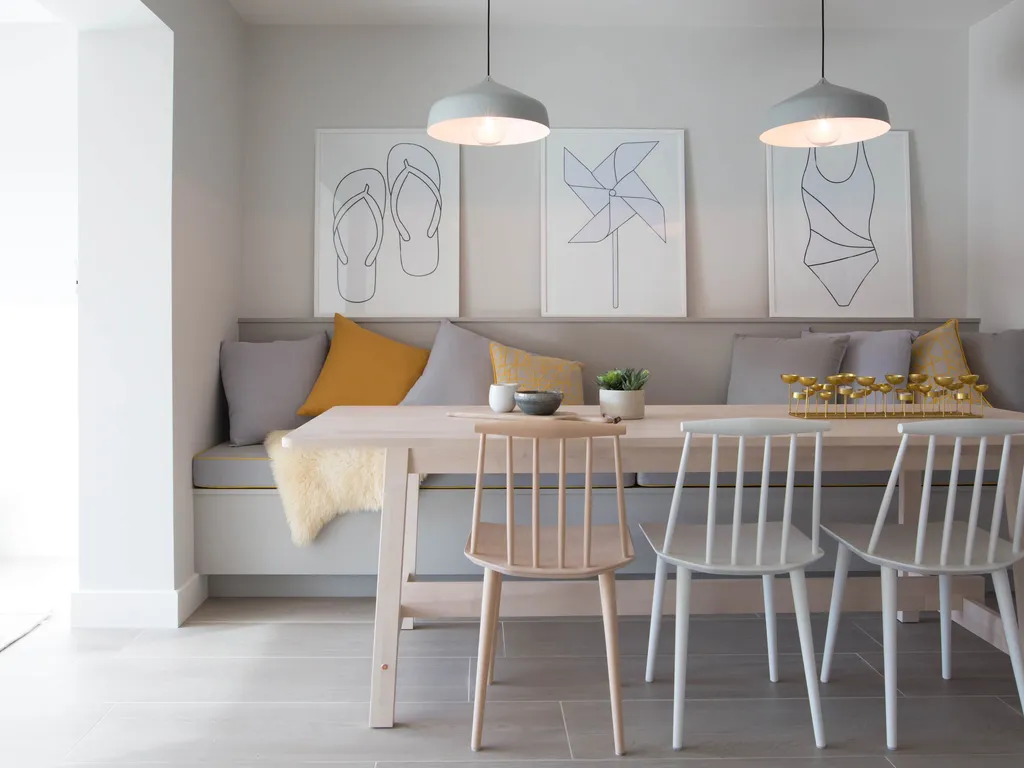 Insta-worthy 4br designer house 5 min to the beach