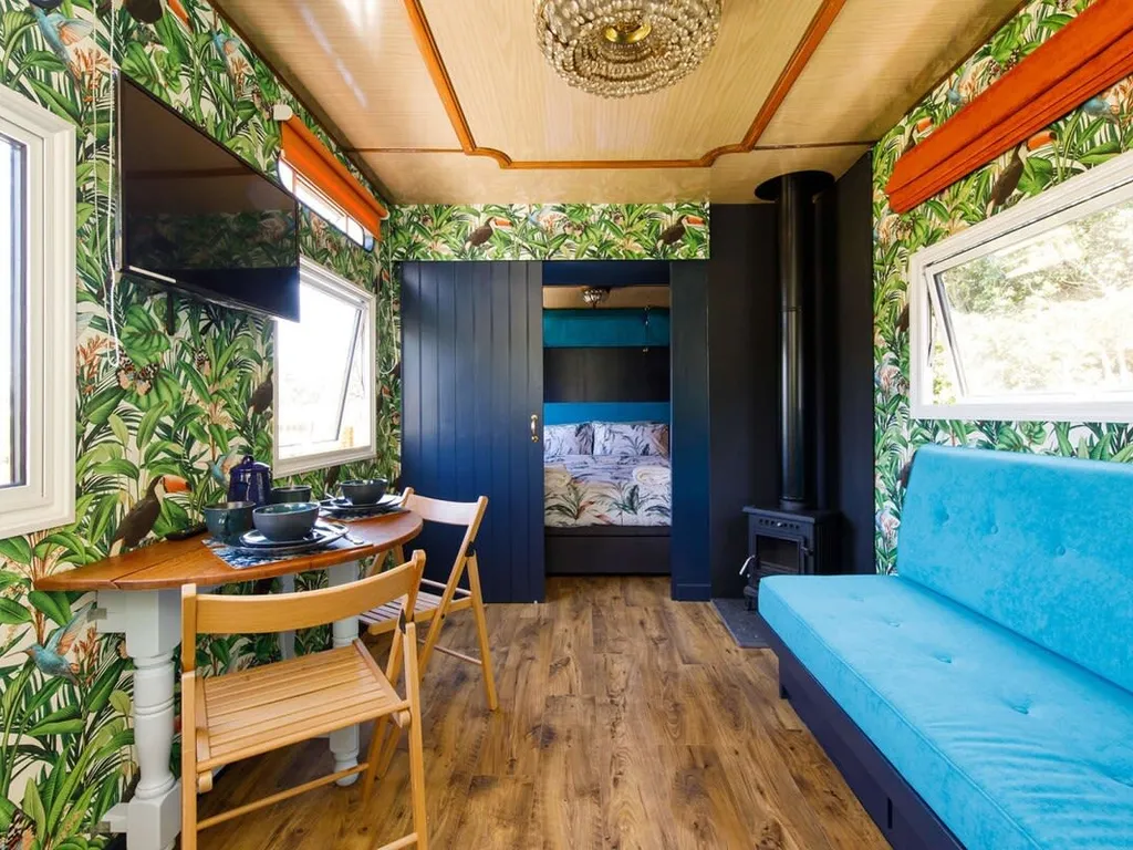 Restored Showman’s Carriage with King Bed