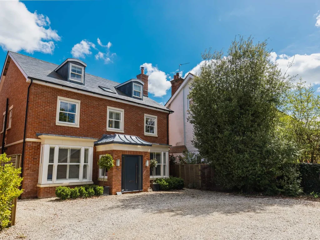 Large 6BR House near Goodwood, Garden & Parking