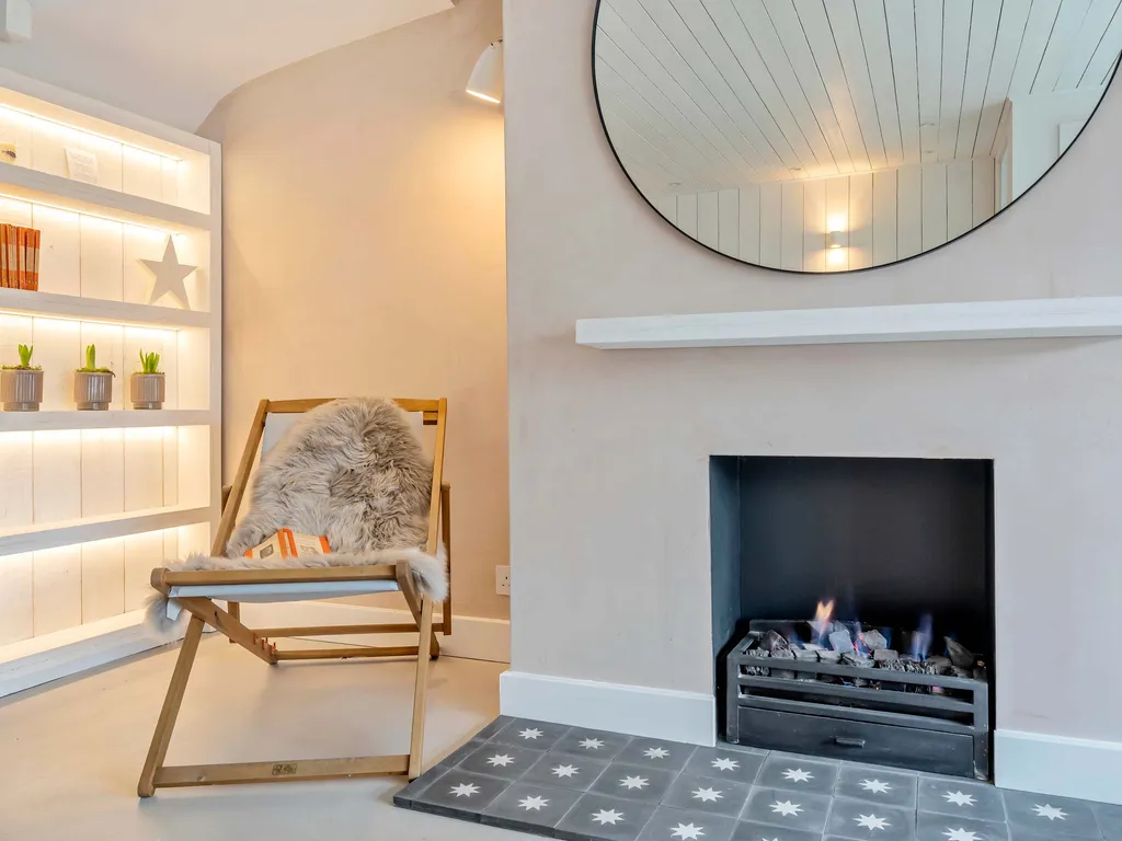 Chic Coastal Retreat – 15-Min Stroll to Beach