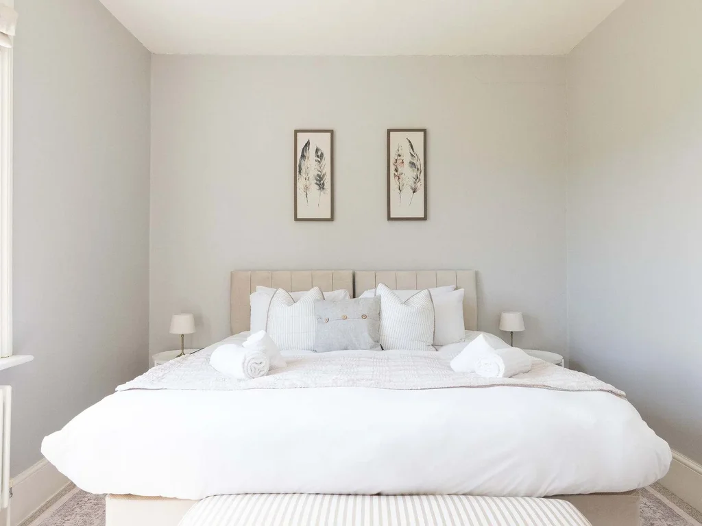 House & Annexe, Sleeps 18, Heated Pool