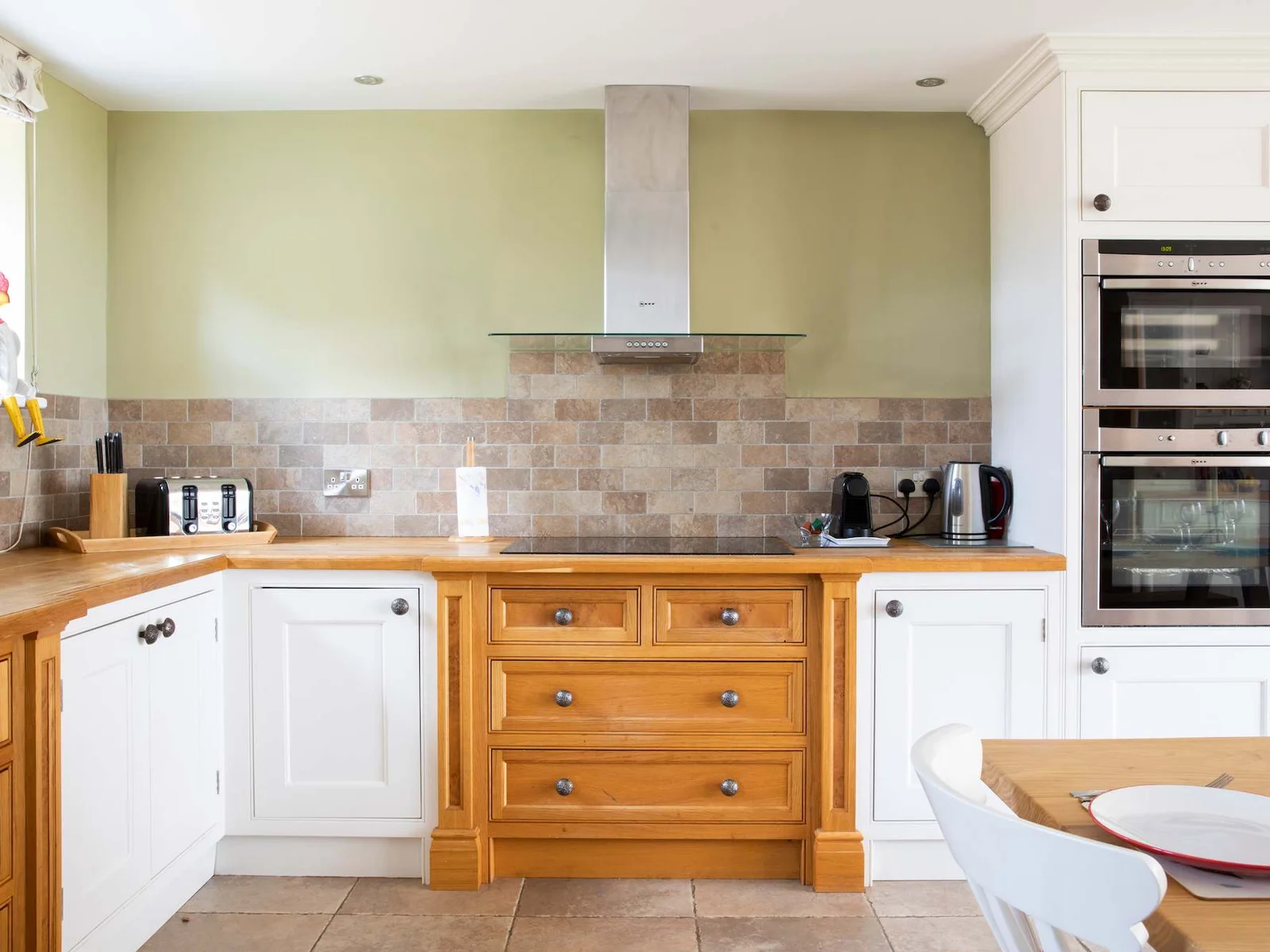 The kitchen is fully equipped with everything you need to prepare a family meal.