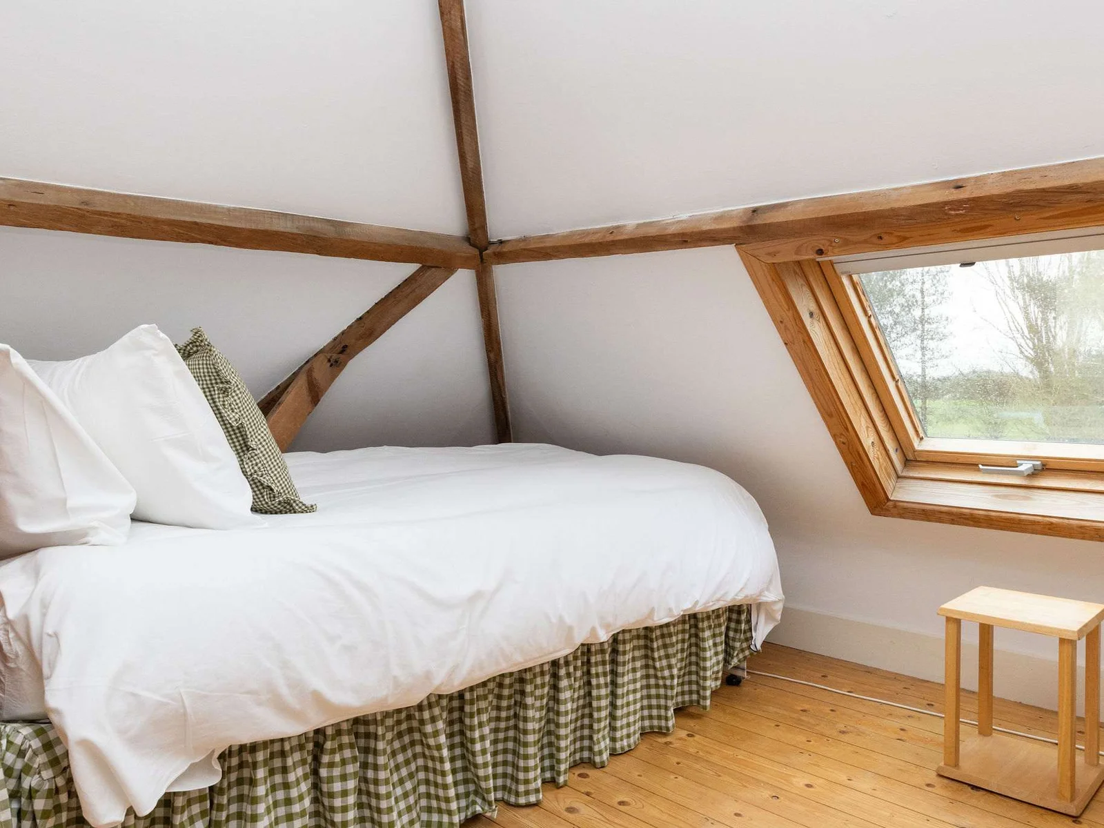 Bright and light mezzanine twin bedroom.