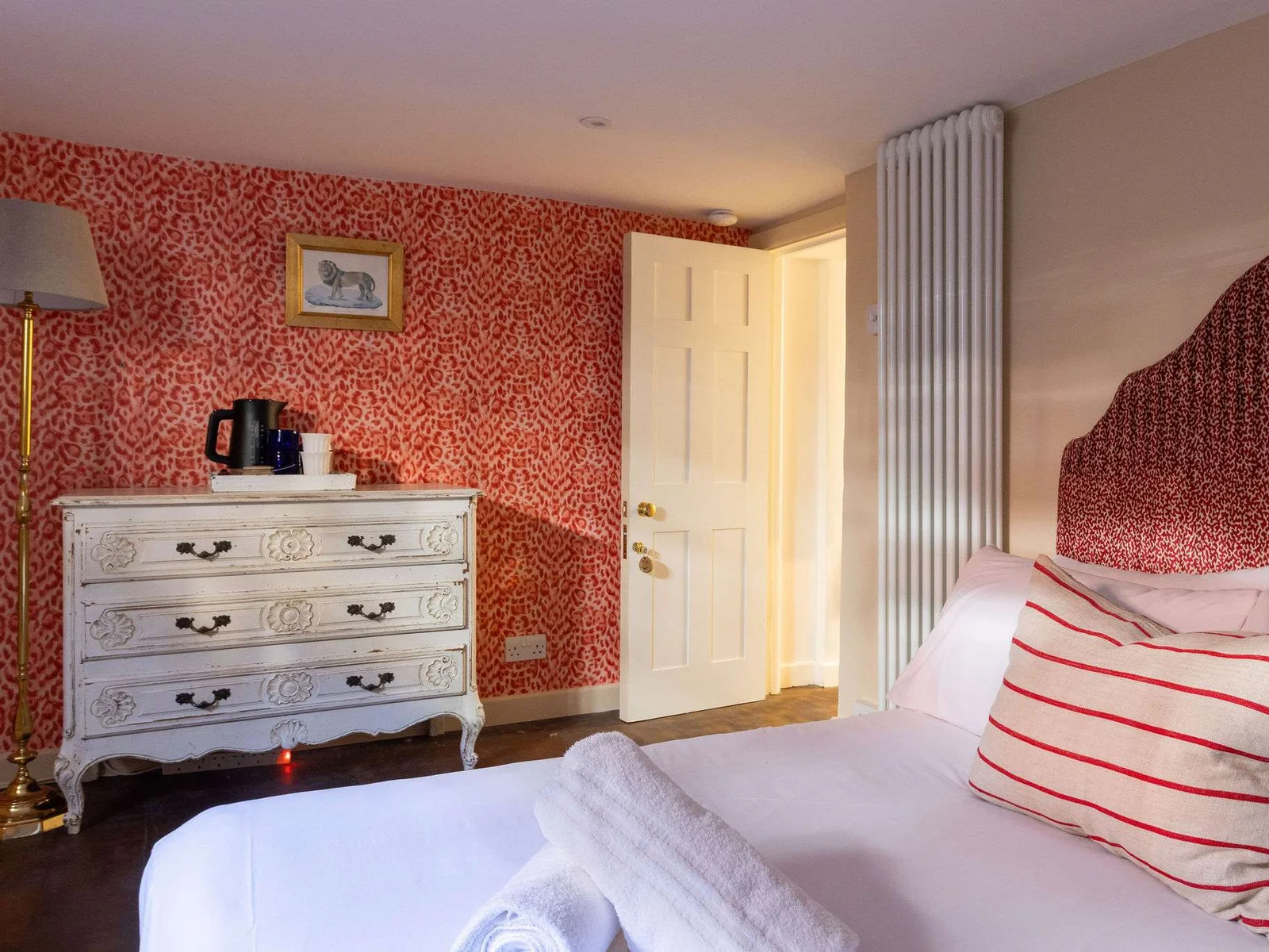 Cosy and inviting bedroom with thoughtful details