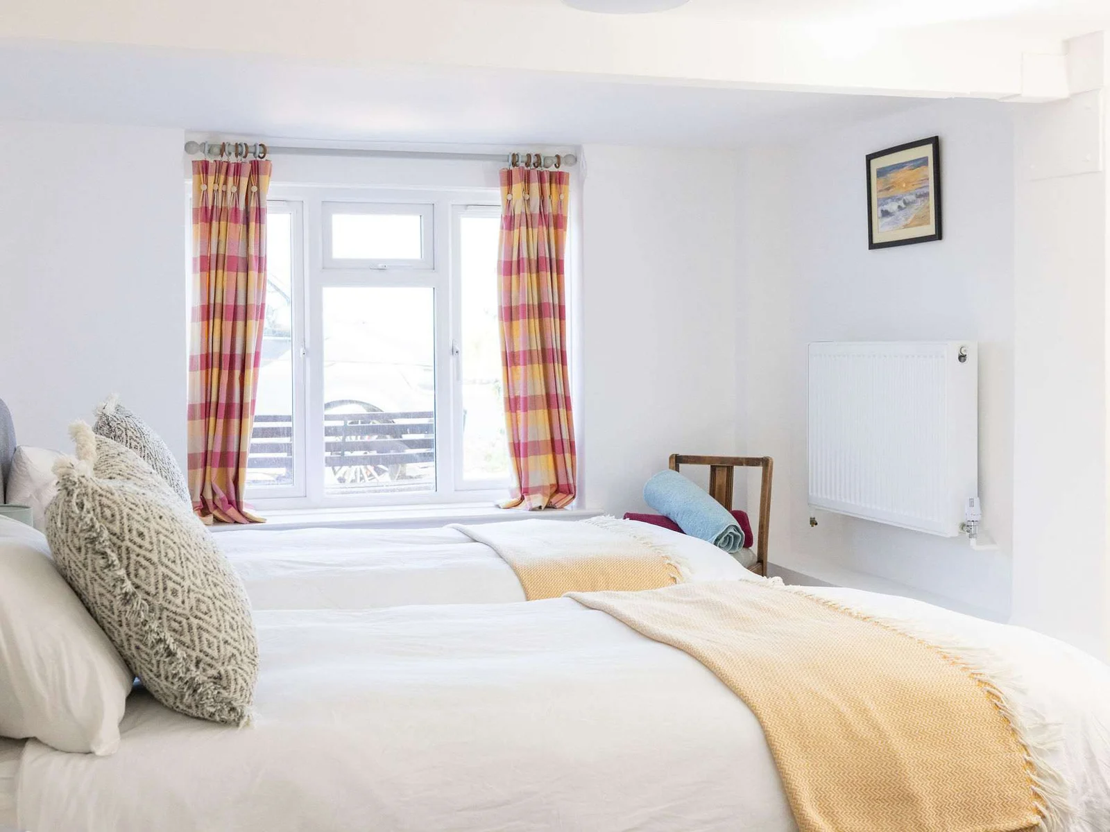Ground floor twin room with bright outlook