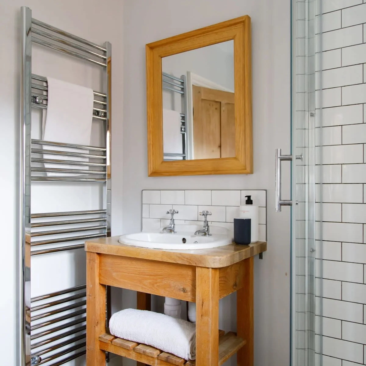 You'll find everything you need to freshen up after a day out and about, or before heading out for dinner in the city.