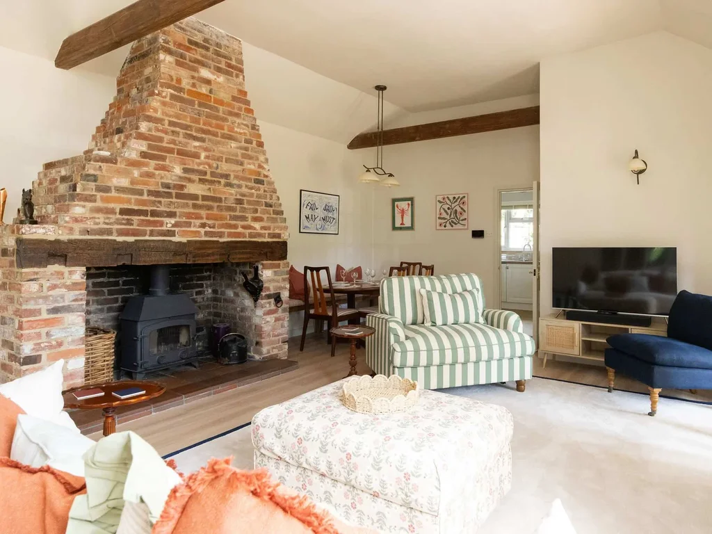 Homely Cottage for 6 Near Chichester & Goodwood