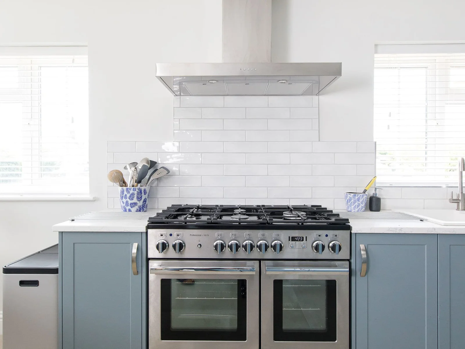 The Rangemaster has a double oven and 5-ring gas hob.