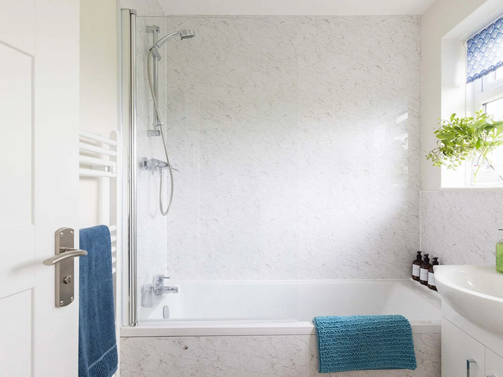 Whether you prefer a refreshing shower or a relaxing soak in the bath, this bathroom has it all.