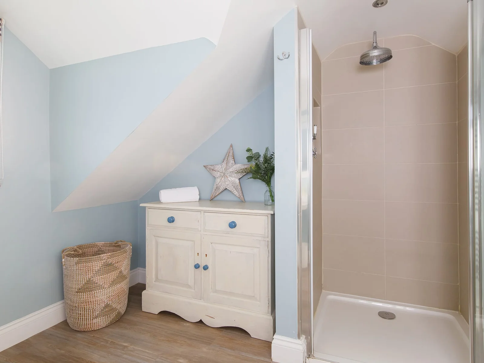 There is an additional upstairs shower room, so no one will be waiting their turn in the morning.
