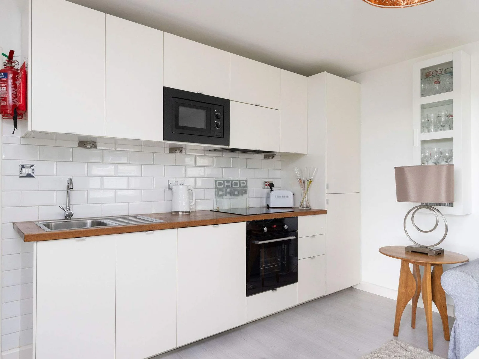 The fully-equipped kitchen has everything you need to prepare breakfast, lunch, dinner and beach picnics.