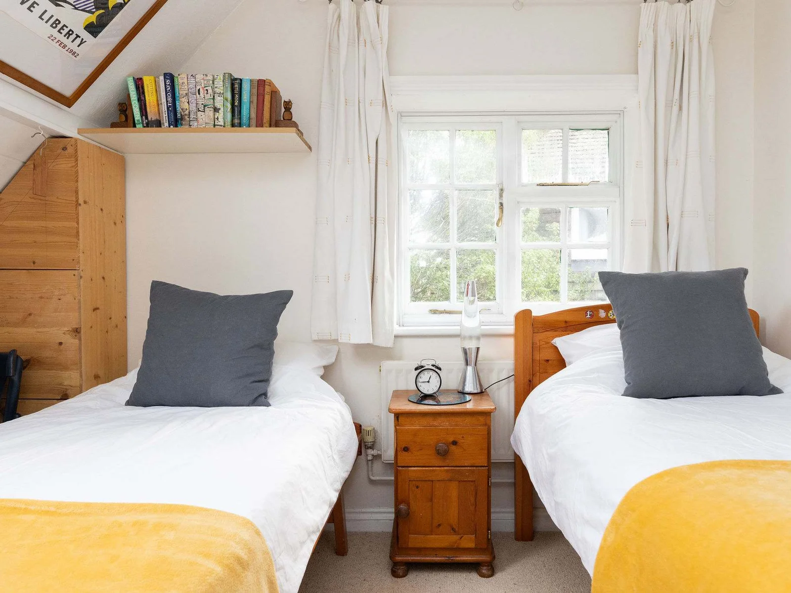 Twin bedroom ideal for children or friends sharing