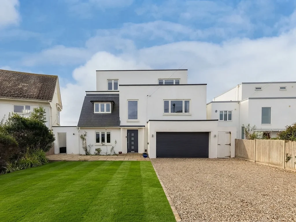 5BR Beachfront Escape with Panoramic Sea Views