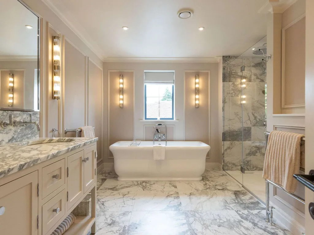 Luxury 8-Bed Retreat w/ Pool, Gym & Tennis