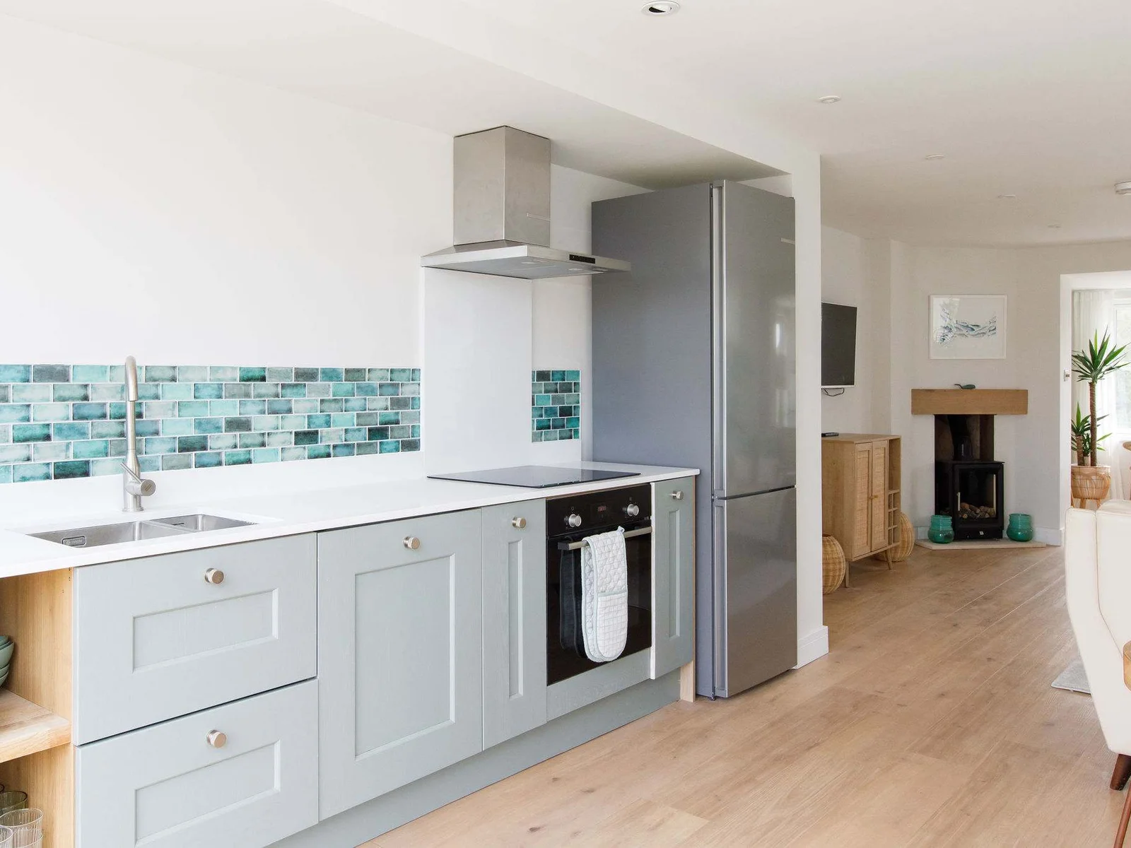 Plenty of worktop space for the chefs amongst us