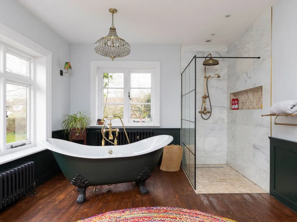 Country Retreat – Sleeps 14 – Large Garden