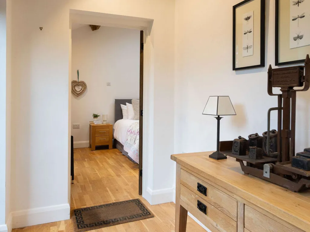 Buttercup – Super King Ensuite Room in Sidlesham