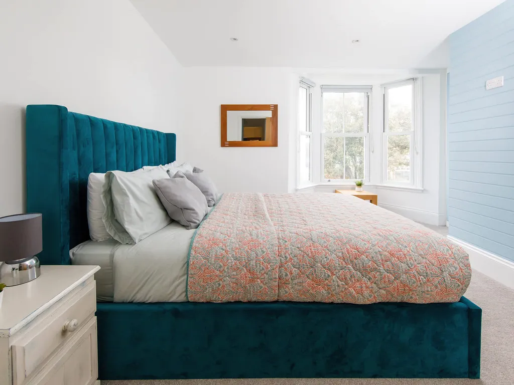 Seaside Villa with Garden, 40m to Beach