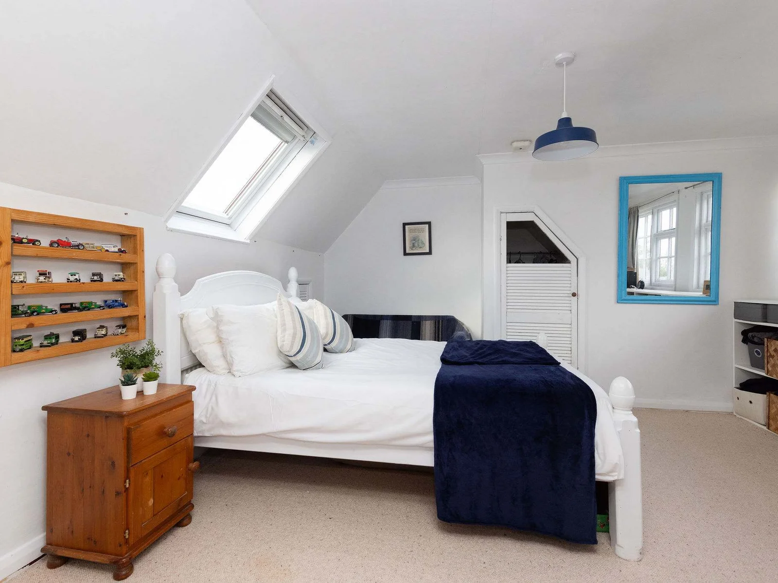 Top-floor double bedroom with peaceful outlook