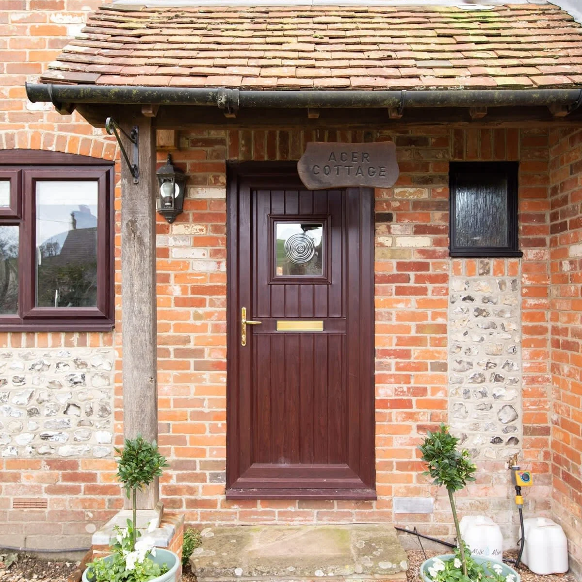 You'll feel at home as soon as you arrive at Acer Cottage.
