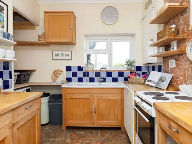 Characterful City Maisonette for 4