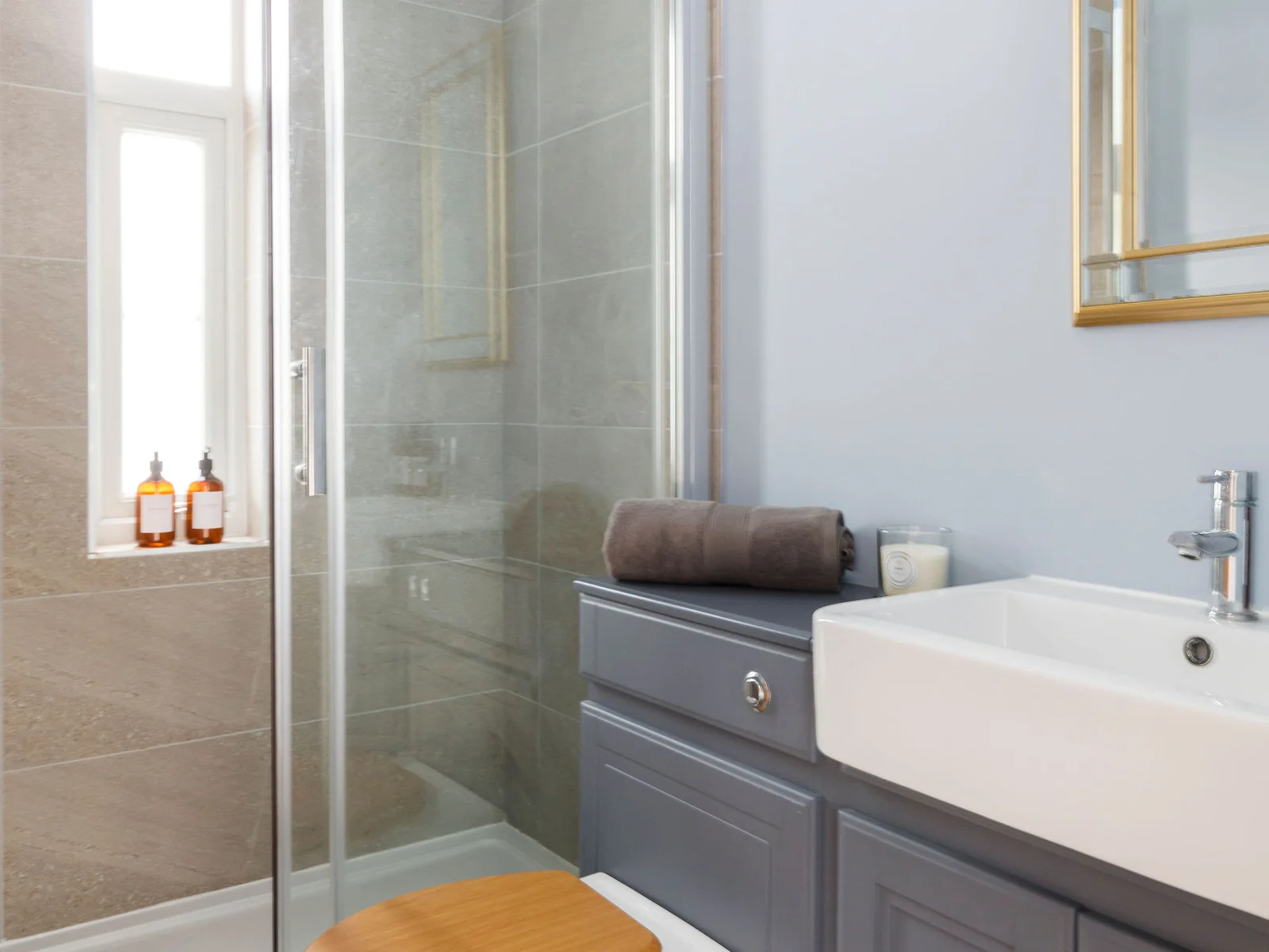 Walk in double shower