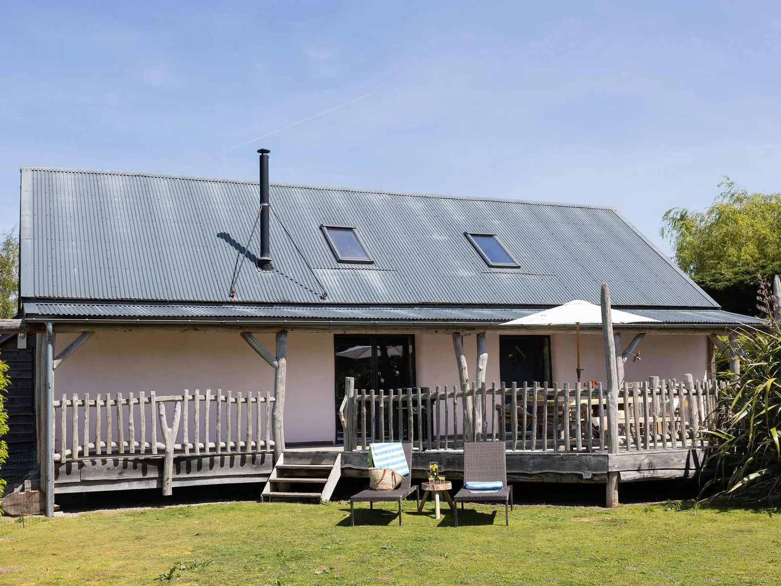 Your own tucked-away woodland retreat, set in peaceful countryside with a private garden.