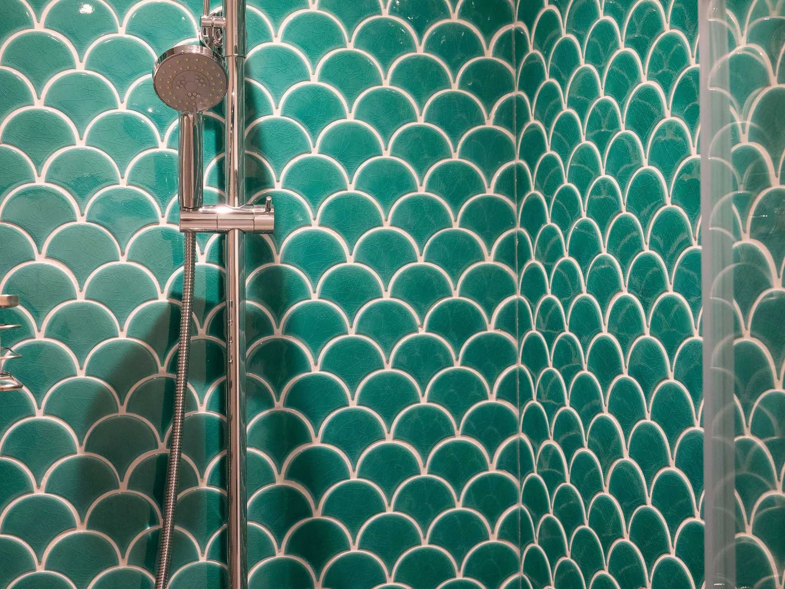 Rainfall showers for an easy, refreshing start to the day