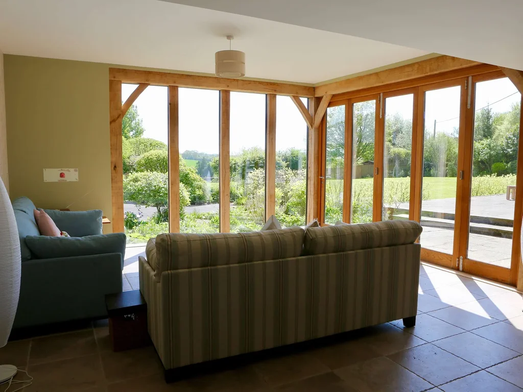 Charming Cottage for 10 in Heart of South Downs