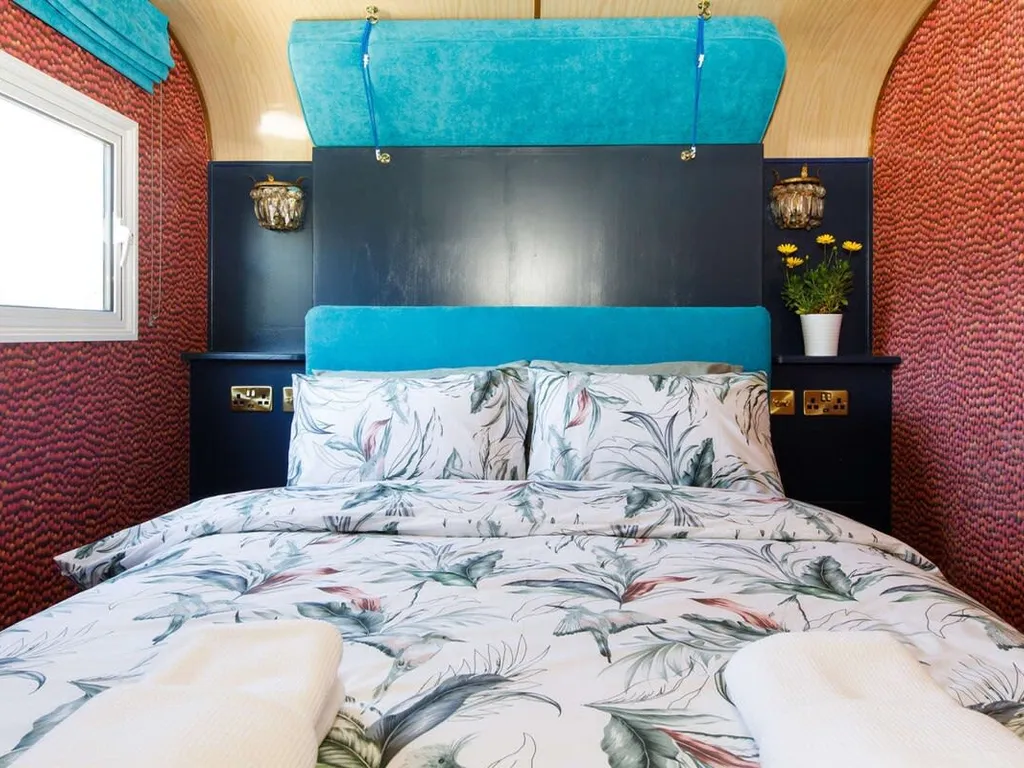 Restored Showman’s Carriage with King Bed