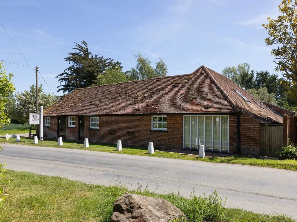 Wren Barn – Cosy 2-bed converted barn in Sidlesham