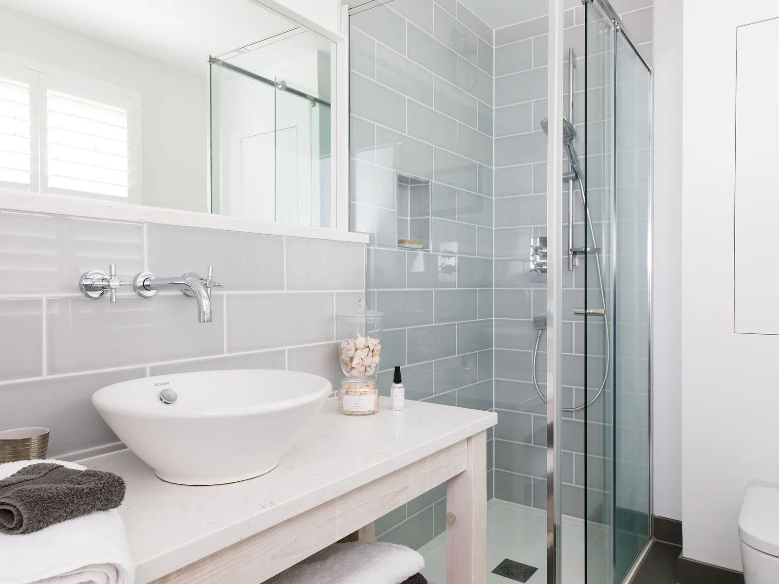 another walk in shower to the second bedroom