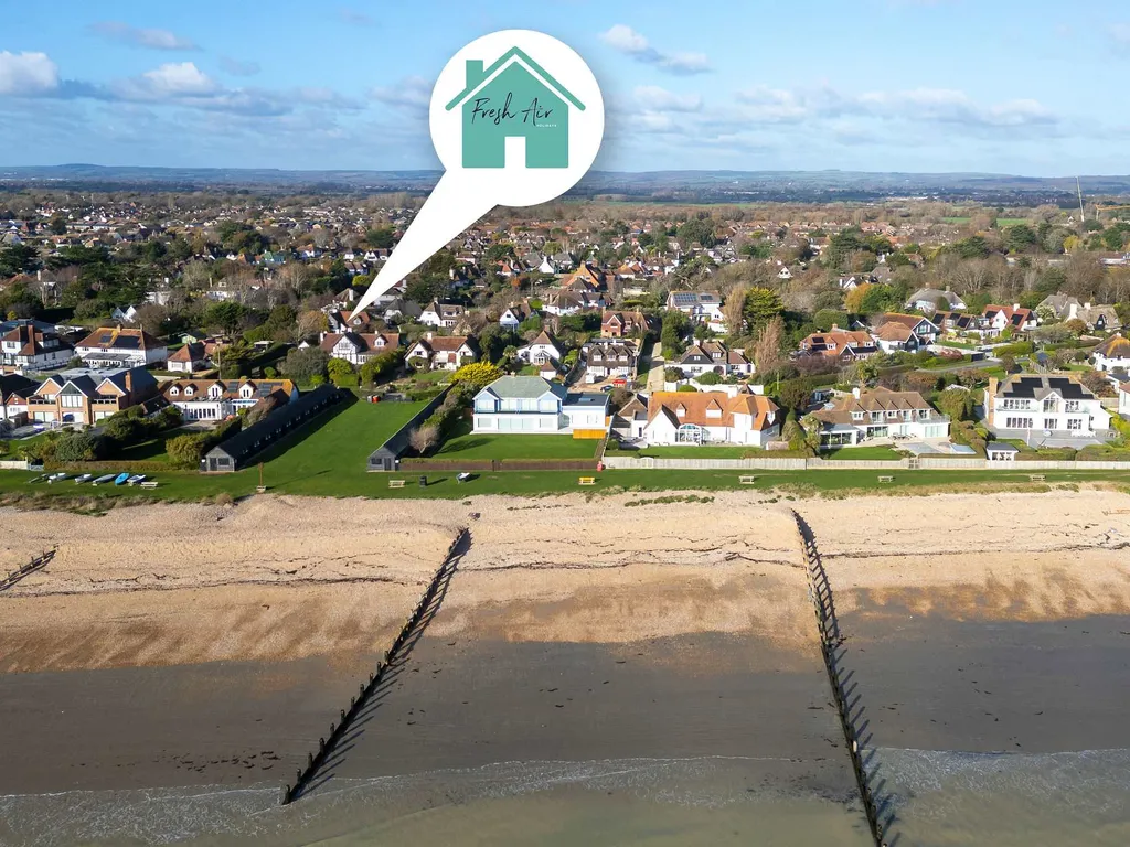 Spacious Coastal Family Home, Sleeps 8